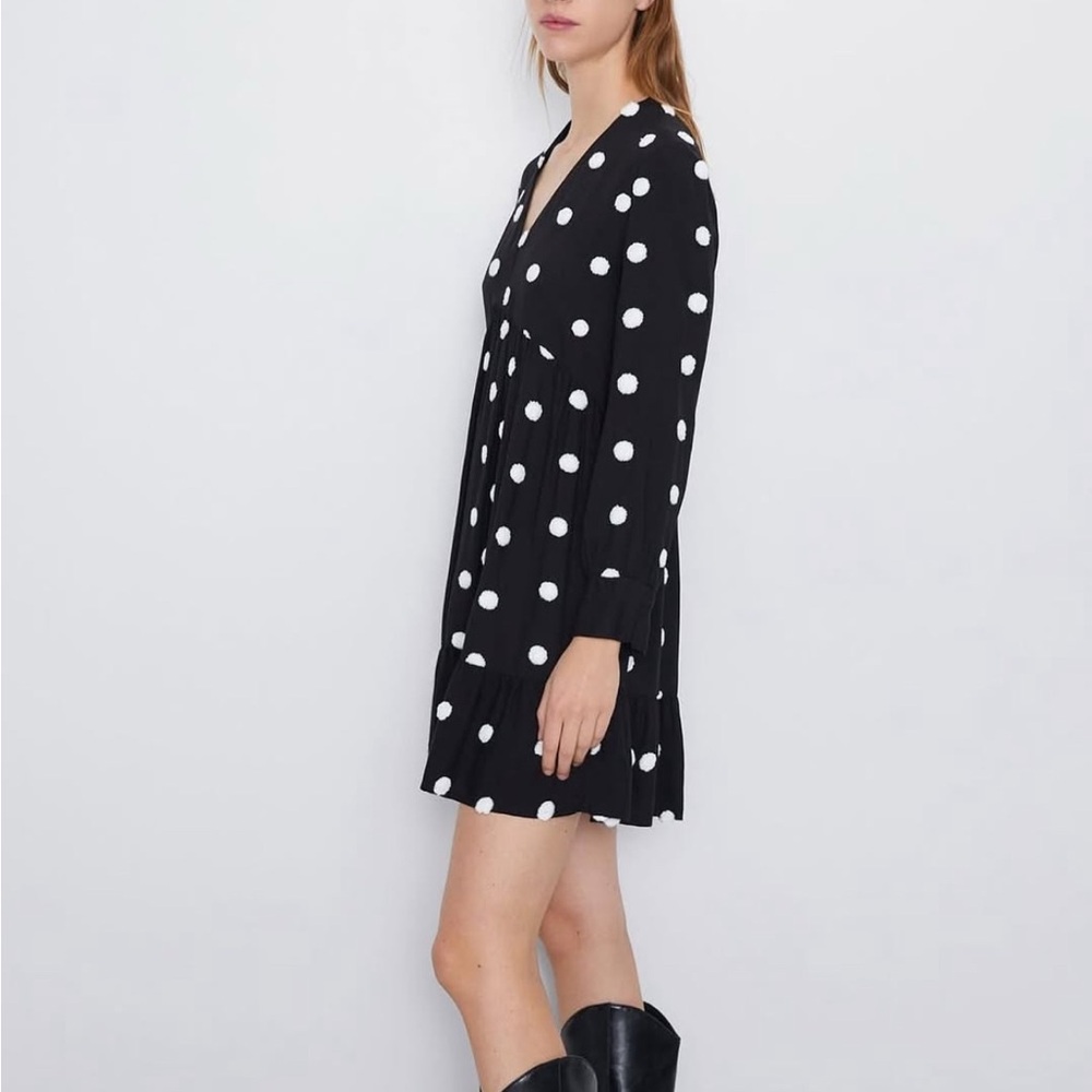 ZARA Black White POLKA DOT EMBROIDERED DRESS Ruffled V-neck Size S RN 77302 - Picture 3 of 6